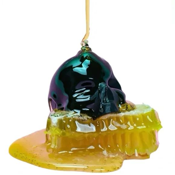 Rebels Refinery Skull Lip Balm 2 Pack - Picture 4 of 4